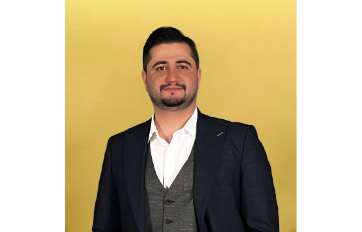 علی  امیدی نیا               